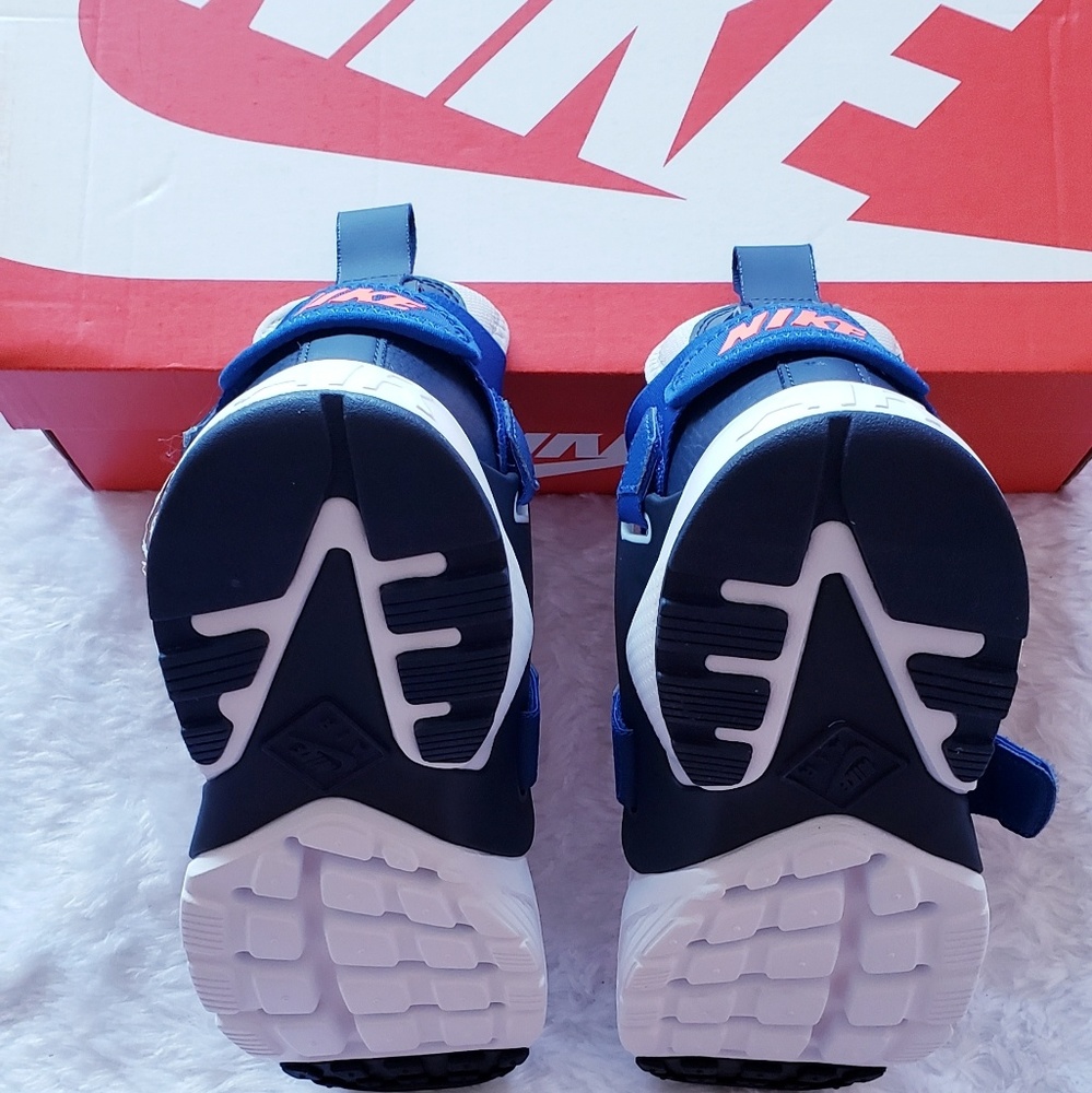 New Womens Nike Air Huarache City Low - Picture 6 of 7